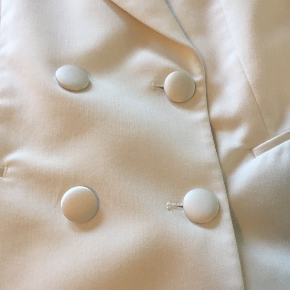 Blazer - Picture 2 of 5
